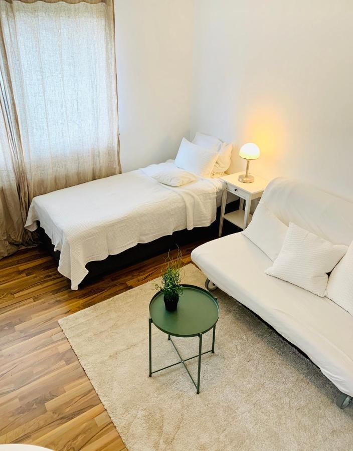 Top Renoviertes Apartement In Bester Lage Von Homburg- 5 Fussminuten Zur Uniklinik Hombourg Extérieur photo